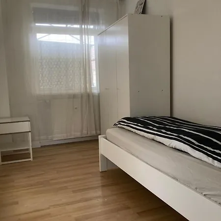 Con 2 Stanze Da Letto Vicino La Stazione Metro Di Mozart Plads København